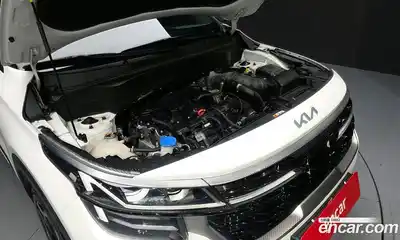 Kia Seltos 2022 1.6 гидро в Москве № 2125024, миниатюра 6