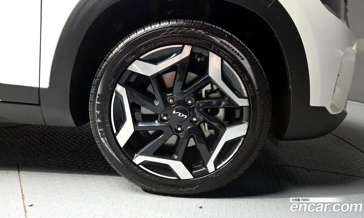 Kia Seltos 2022 1.6 гидро в Москве № 2125024, фото 7