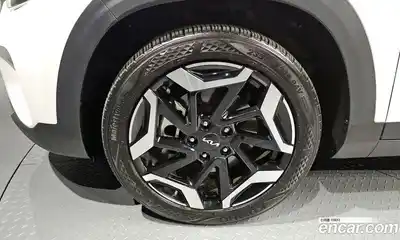 Kia Seltos 2023 1.6 гидро в Москве № 2125233, миниатюра 5