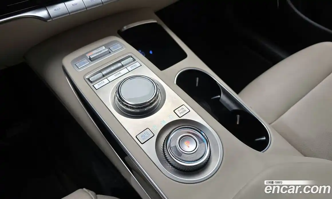 Genesis GV70 2022 2.5 гидро в Москве № 2125503, фото 9