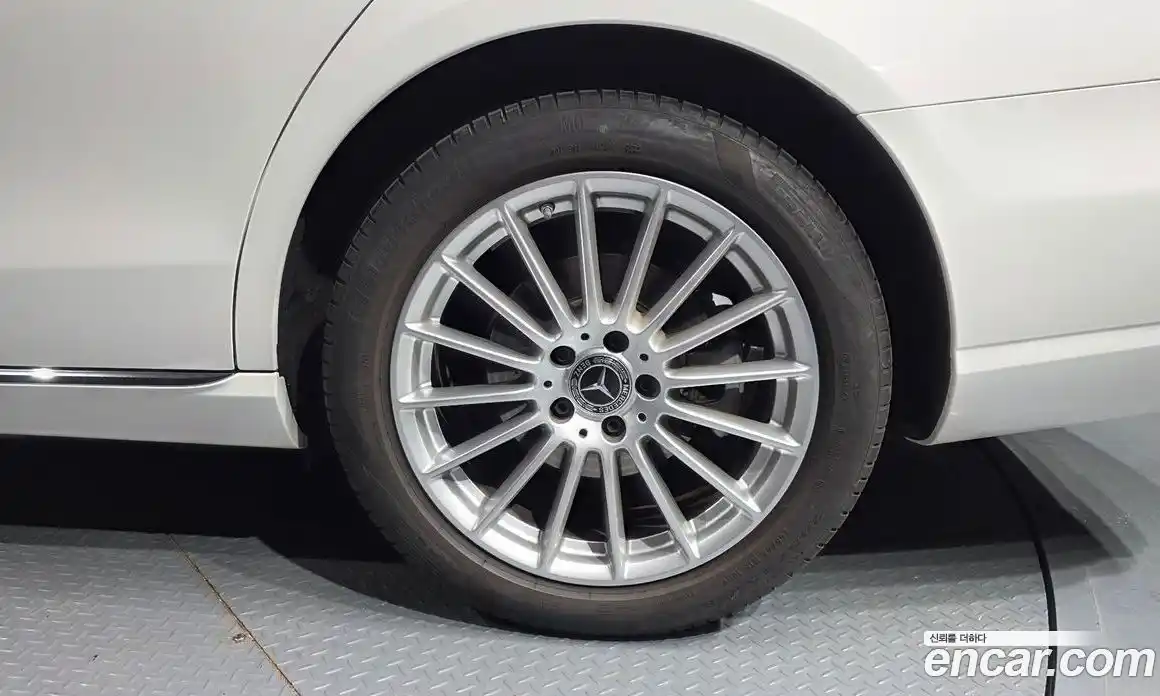 Mercedes-Benz E-Class 2022 2.0 гидро в Москве № 2125530, фото 7