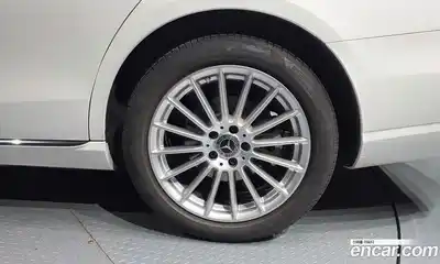 Mercedes-Benz E-Class 2022 2.0 гидро в Москве № 2125530, миниатюра 7