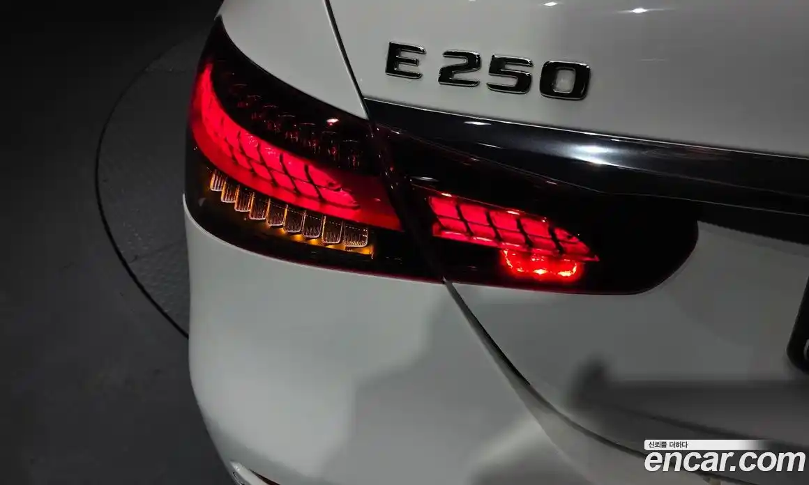Mercedes-Benz E-Class 2022 2.0 гидро в Москве № 2125530, фото 9