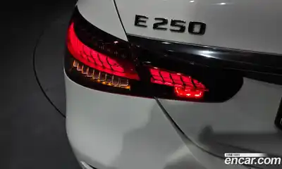 Mercedes-Benz E-Class 2022 2.0 гидро в Москве № 2125530, миниатюра 9