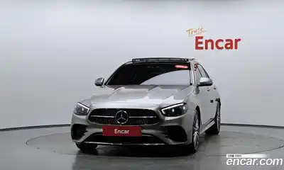 Mercedes-Benz E-Class 2022 2.0 гидро в Москве № 2126049, миниатюра 2