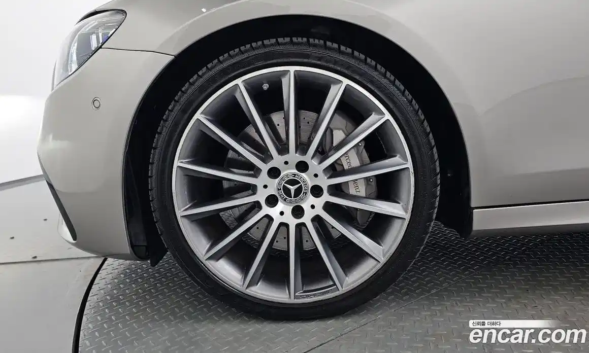 Mercedes-Benz E-Class 2022 2.0 гидро в Москве № 2126049, фото 4