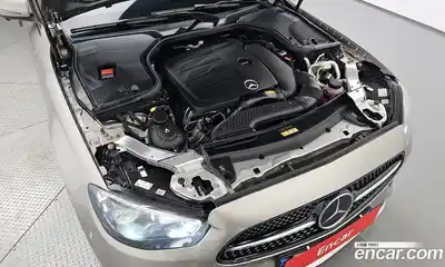 Mercedes-Benz E-Class 2022 2.0 гидро в Москве № 2126049, миниатюра 5