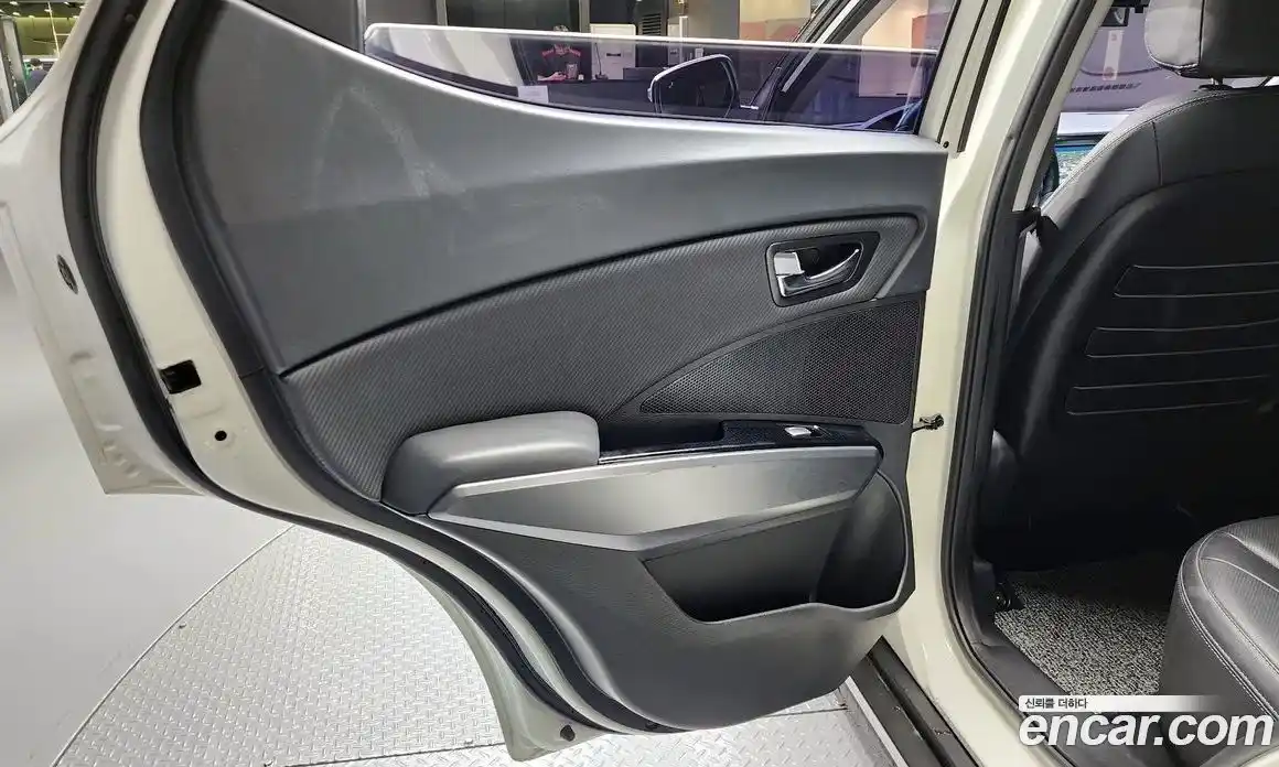 SsangYong TIBOLI 2018 1.6 гидро в Москве № 2126108, фото 15