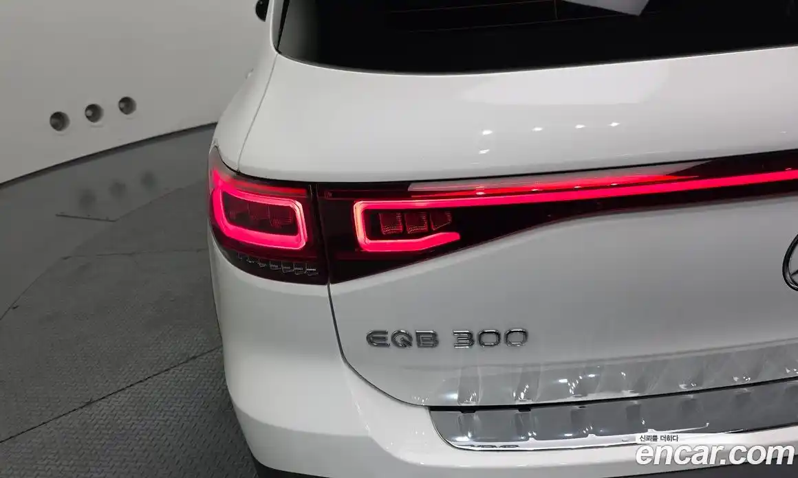 Mercedes-Benz EQB 2022 0.2 гидро в Москве № 2127216, фото 9