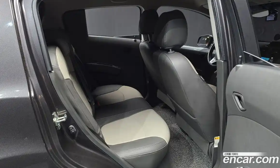 Chevrolet Spark 2014 1.0 гидро в Москве № 2127740, фото 12
