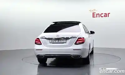 Mercedes-Benz E-Class 2017 2.0 гидро в Москве № 2127802, миниатюра 4