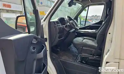 Renault Master 2024 2.3 механика в Москве № 2128772, миниатюра 10