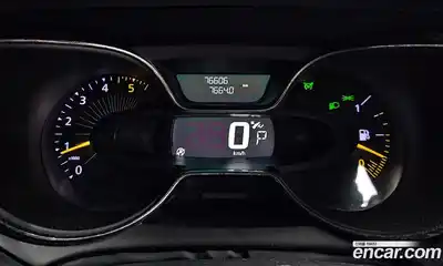 Renault QM3 2016 1.5 гидро в Москве № 2129027, миниатюра 11