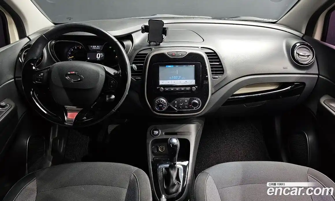 Renault QM3 2016 1.5 гидро в Москве № 2129027, фото 10