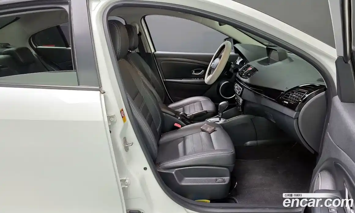 Renault SM3 2016 1.6 гидро в Москве № 2129089, фото 16