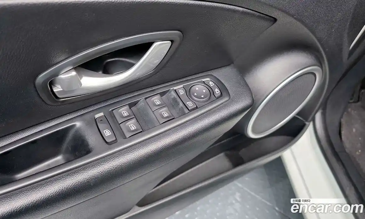 Renault SM3 2016 1.6 гидро в Москве № 2129089, фото 25