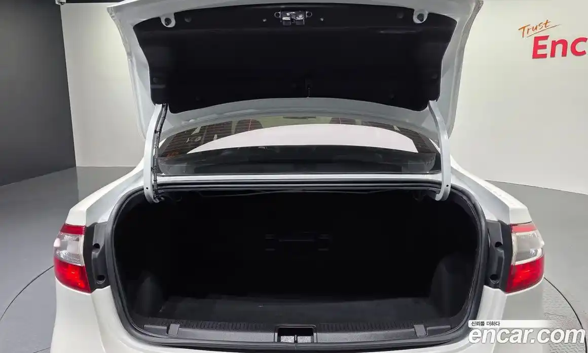 Renault SM3 2016 1.6 гидро в Москве № 2129089, фото 35