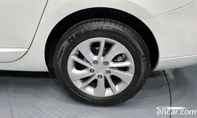 Renault SM3 2016 1.6 гидро в Москве № 2129089, миниатюра 7