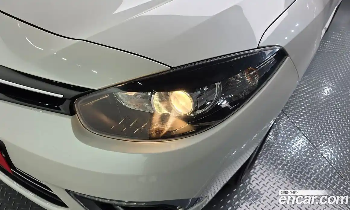Renault SM3 2016 1.6 гидро в Москве № 2129089, фото 8