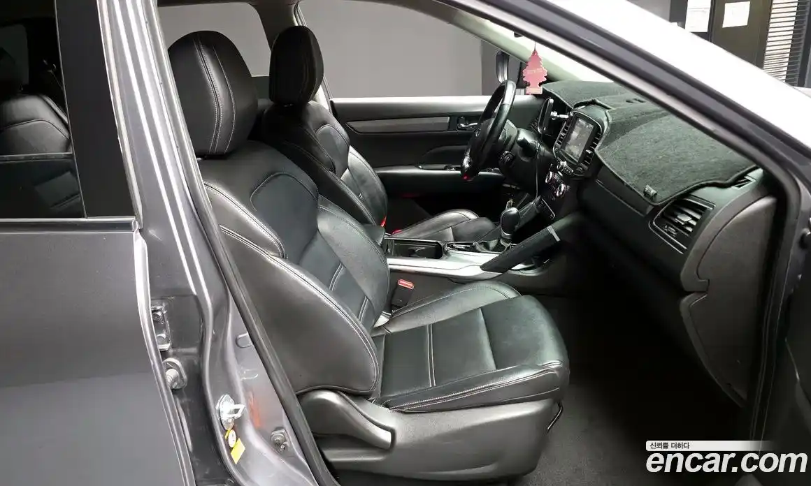 Renault QM6 2018 2.0 гидро в Москве № 2129214, фото 17