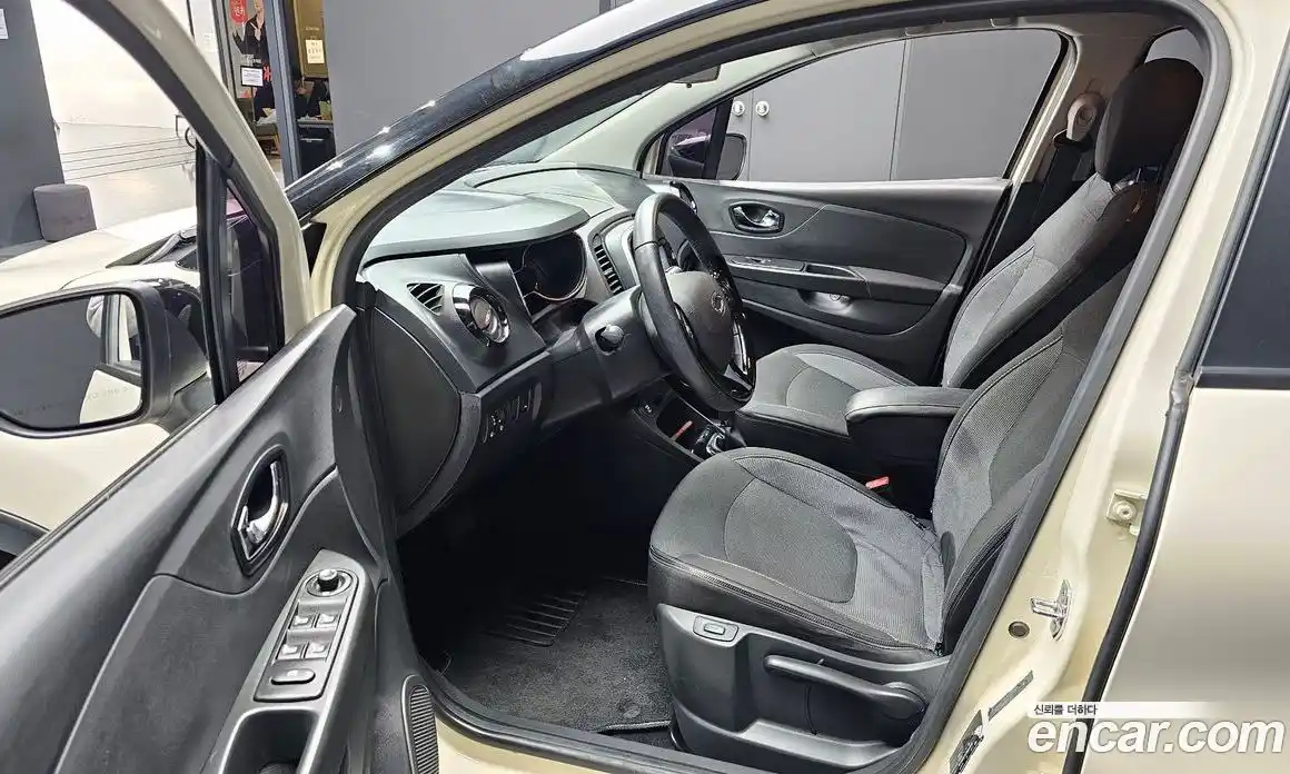 Renault QM3 2015 1.5 гидро в Москве № 2129300, фото 13