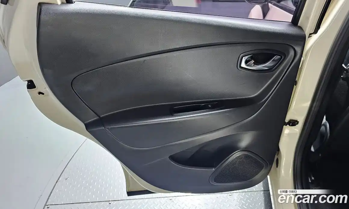 Renault QM3 2015 1.5 гидро в Москве № 2129300, фото 15