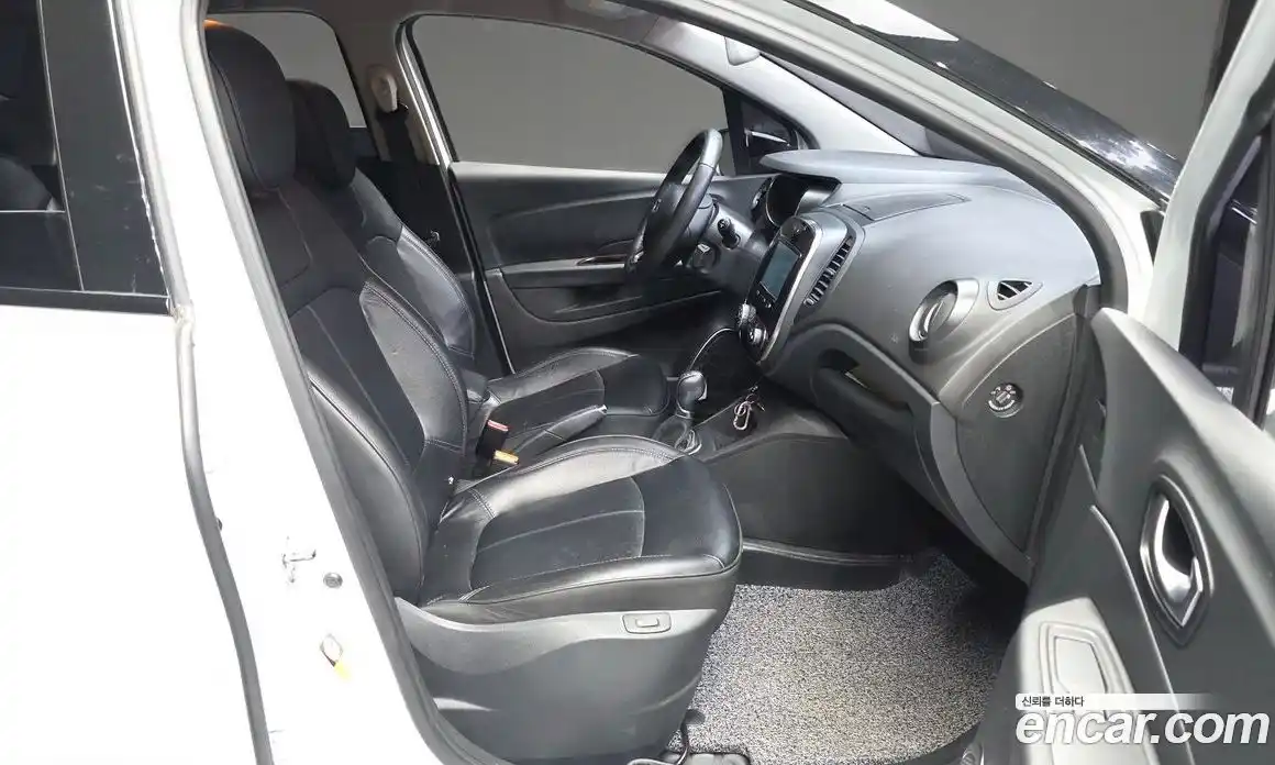 Renault QM3 2017 1.5 гидро в Москве № 2129351, фото 11