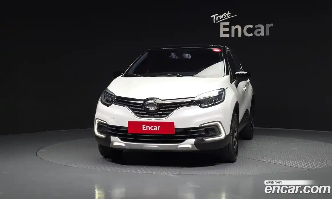 Renault QM3 2017 1.5 гидро в Москве № 2129351, фото 3