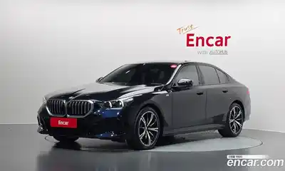 BMW 5-Series, 2025