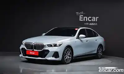 BMW 5-Series, 2024