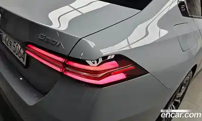 BMW 5-Series 2024 2.0 гидро в Москве № 2129906, миниатюра 9