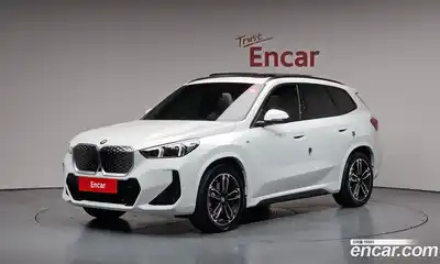 BMW iX1 xDrive 30 M Sport