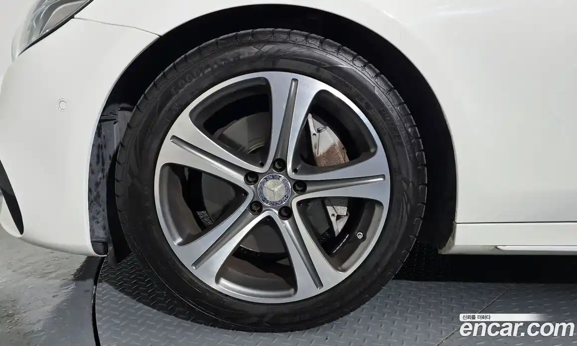 Mercedes-Benz E-Class 2016 2.0 гидро в Москве № 2130298, фото 5