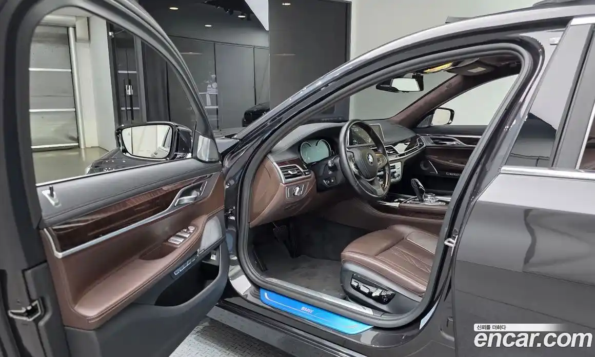 BMW 7-Series 2017 4.4 гидро в Москве № 2130357, фото 13
