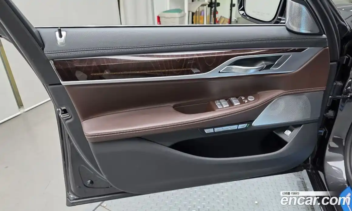 BMW 7-Series 2017 4.4 гидро в Москве № 2130357, фото 14