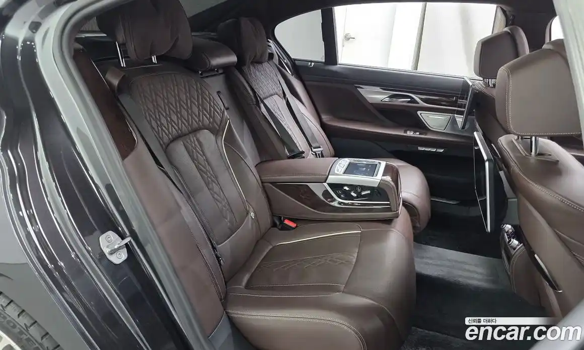 BMW 7-Series 2017 4.4 гидро в Москве № 2130357, фото 16