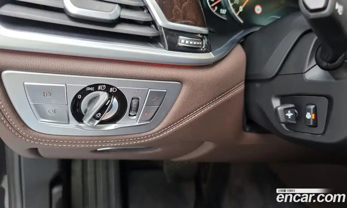 BMW 7-Series 2017 4.4 гидро в Москве № 2130357, фото 25