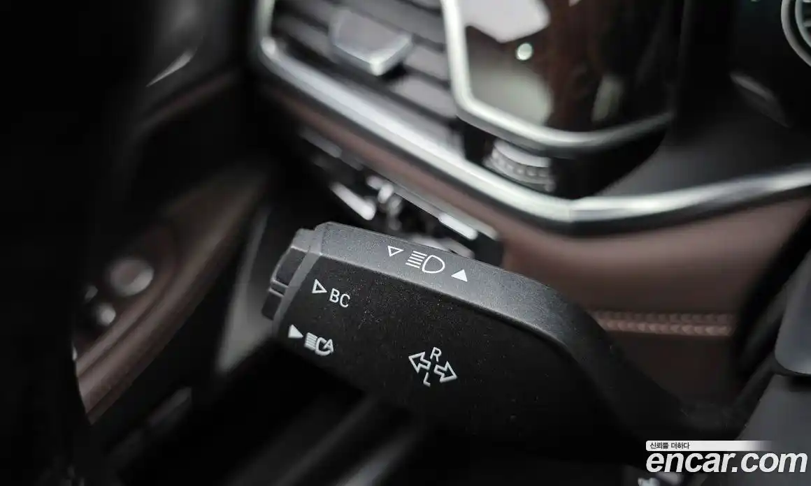 BMW 7-Series 2017 4.4 гидро в Москве № 2130357, фото 27
