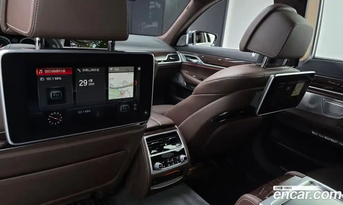 BMW 7-Series 2017 4.4 гидро в Москве № 2130357, фото 31