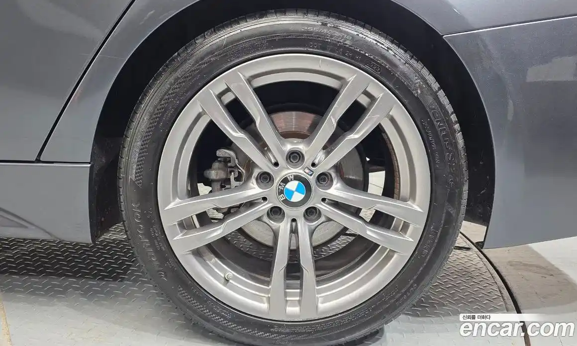 BMW 3-Series 2018 2.0 гидро в Москве № 2130568, фото 7