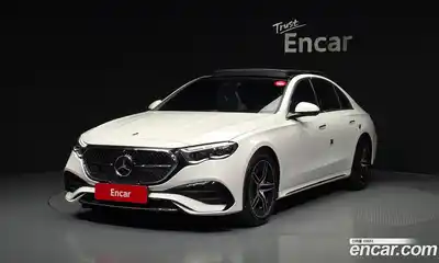 Mercedes-Benz E-Class E300 4MATIC AMG Line
