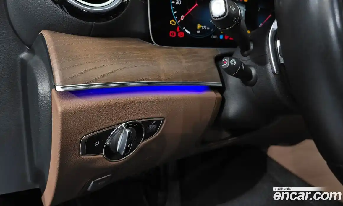 Mercedes-Benz E-Class 2023 1.9 гидро в Москве № 2130921, фото 27