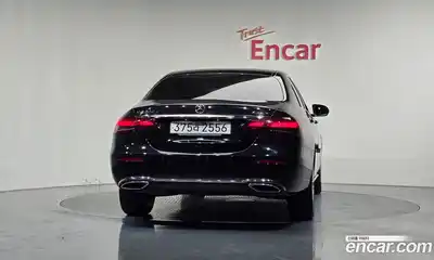 Mercedes-Benz E-Class 2023 1.9 гидро в Москве № 2130921, миниатюра 4