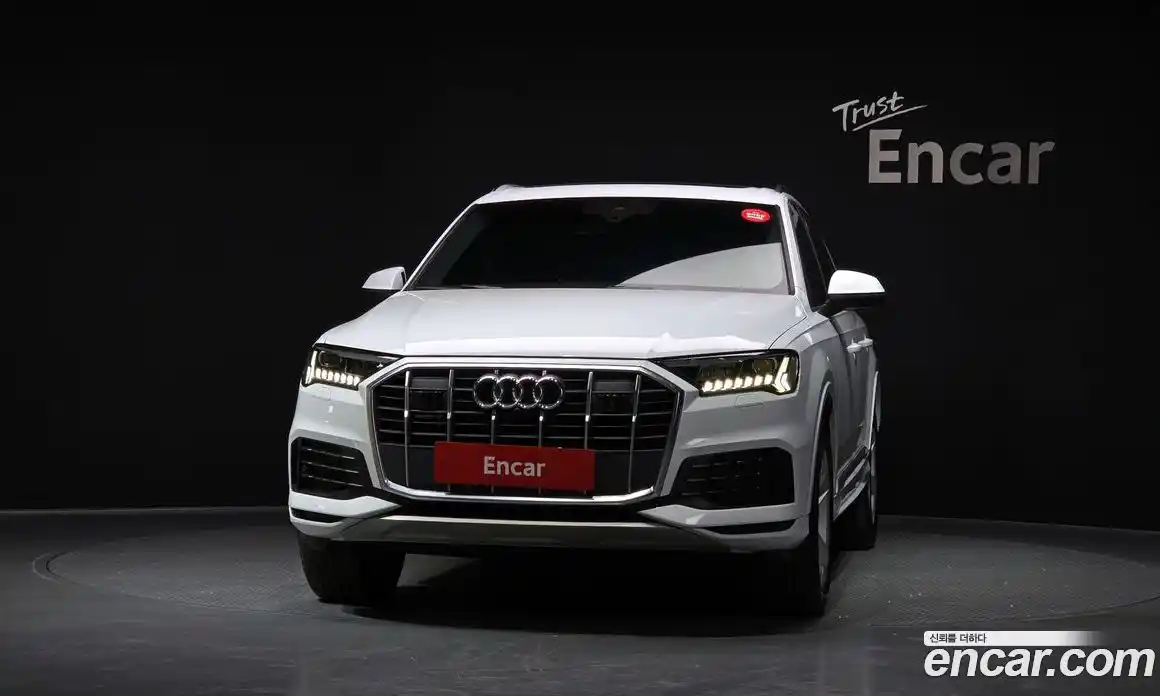 Audi Q7 2021 3.0 гидро в Москве № 2131149, фото 3