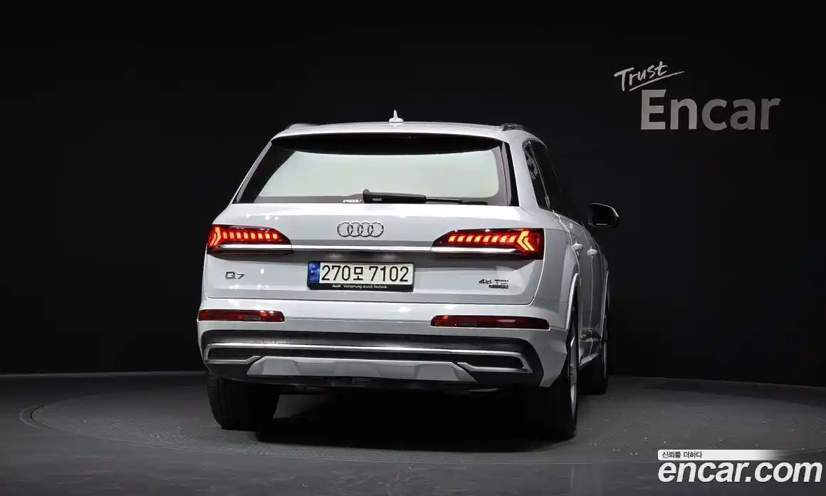Audi Q7 2021 3.0 гидро в Москве № 2131149, фото 4
