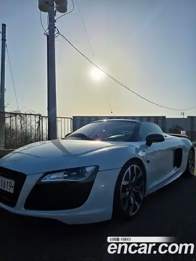 Audi R8 2012 5.2 механика в Москве № 2131462, миниатюра 2