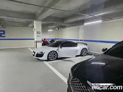 Audi R8 2012 5.2 механика в Москве № 2131462, миниатюра 4