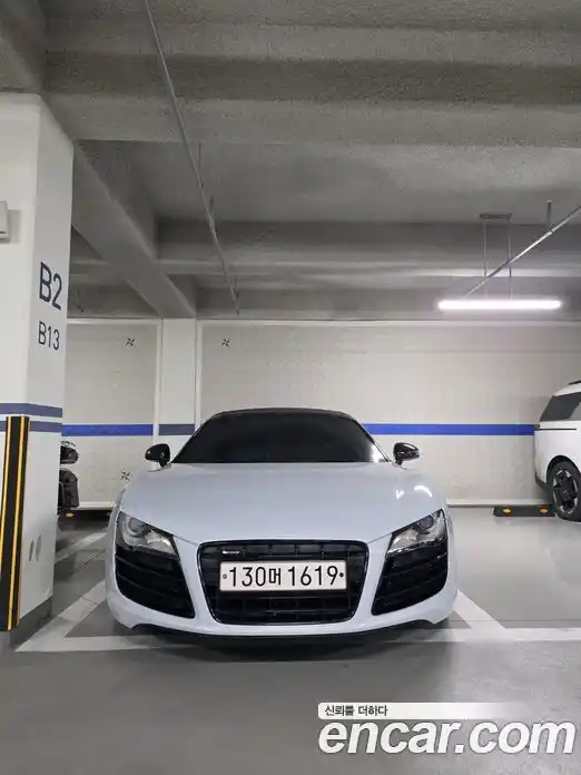 Audi R8 2012 5.2 механика в Москве № 2131462, фото 6