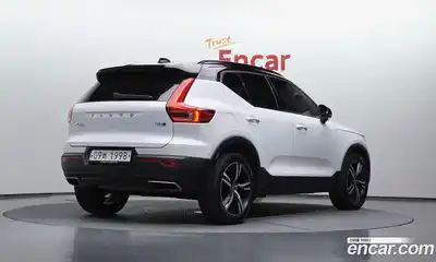 Volvo XC40 T4 R-Design