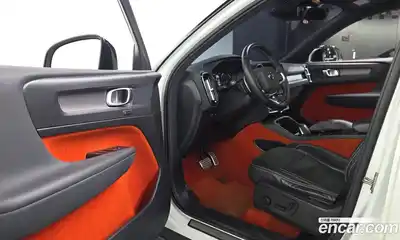 Volvo XC40 2019 2.0 гидро в Москве № 2131574, миниатюра 12
